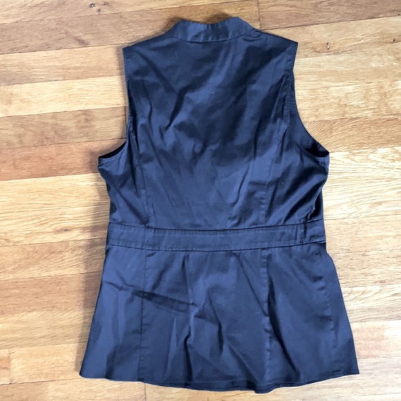 White House Black Market top. - Picture 2 of 4